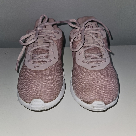 Nike Air Max Oketo Pink Athletic Shoes - Size 6 🩷 - Picture 3 of 10